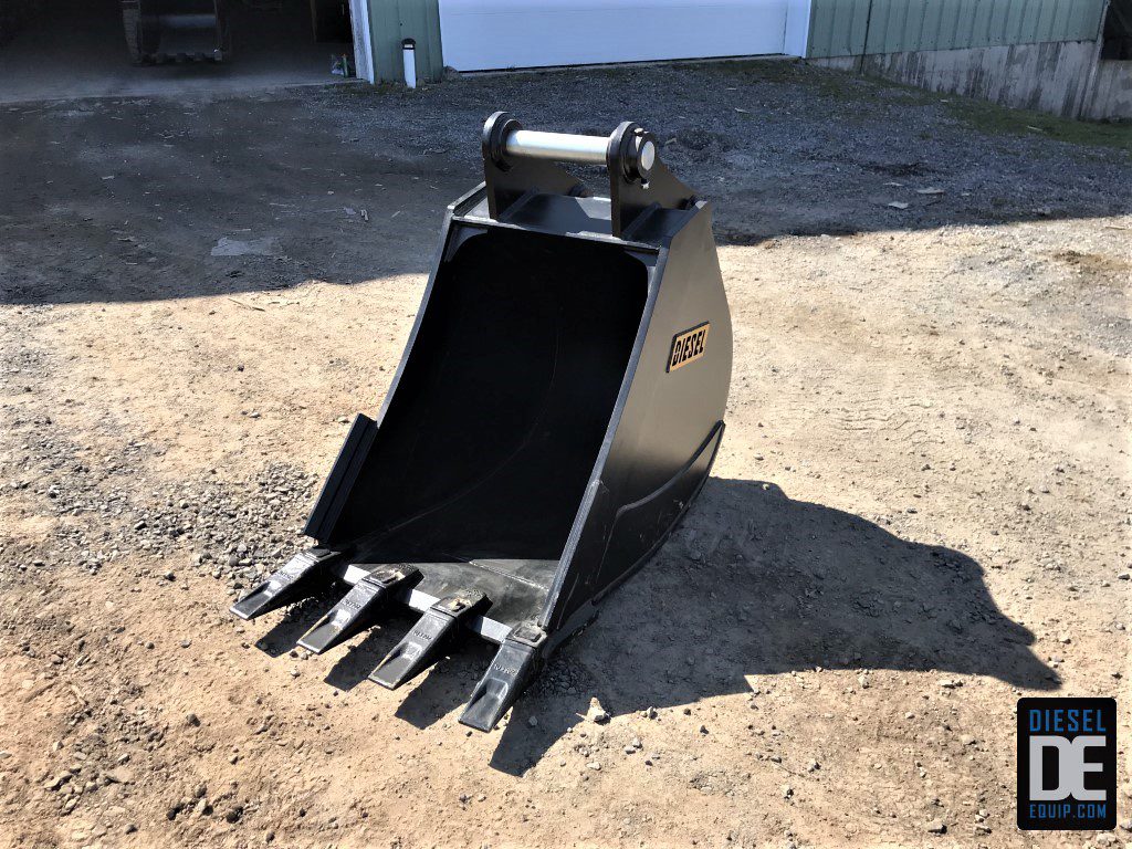 30'' HD Tooth Bucket for 170CL Excavator with 70mm pins - Image 2