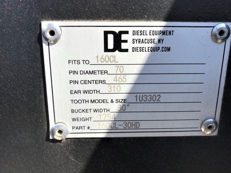 30'' HD Tooth Bucket for 170CL Excavator with 70mm pins - Image 10
