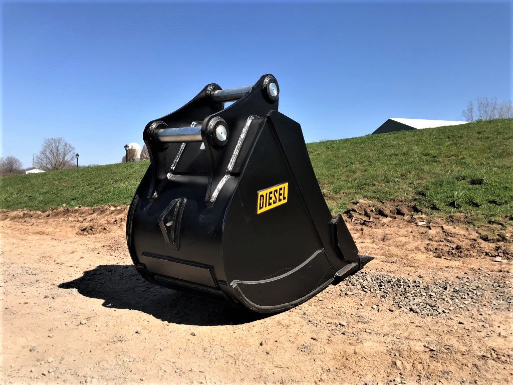 30'' HD Tooth Bucket for 170CL Excavator with 70mm pins - Image 6