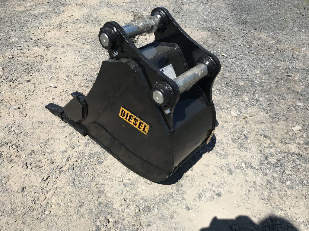 12" HD Tooth Bucket for 50CL Excavator with 45mm pins - Image 3