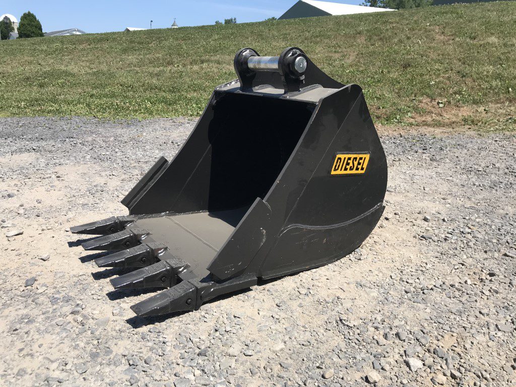 24" HD Tooth Bucket for 50CL Excavator with 45mm pins - Image 3