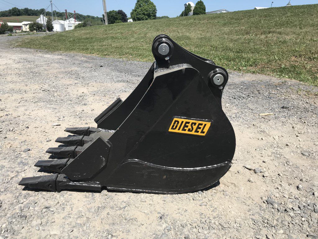 24" HD Tooth Bucket for 50CL Excavator with 45mm pins - Image 4