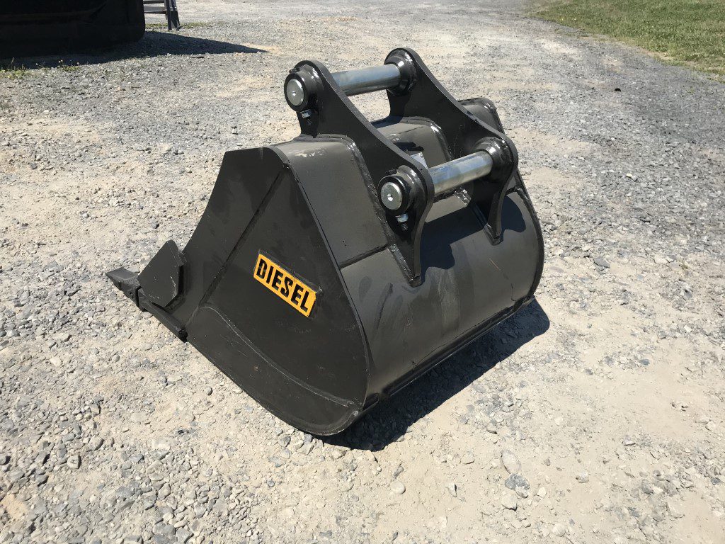 24" HD Tooth Bucket for 50CL Excavator with 45mm pins - Image 5