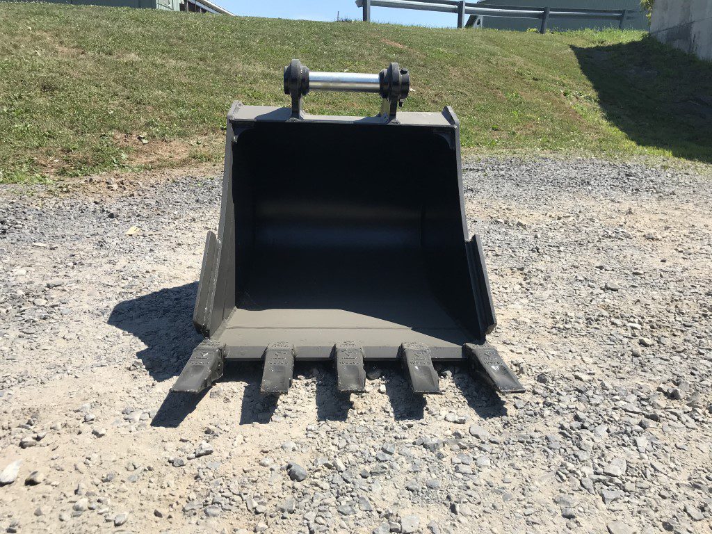 24" HD Tooth Bucket for 50CL Excavator with 45mm pins - Image 9