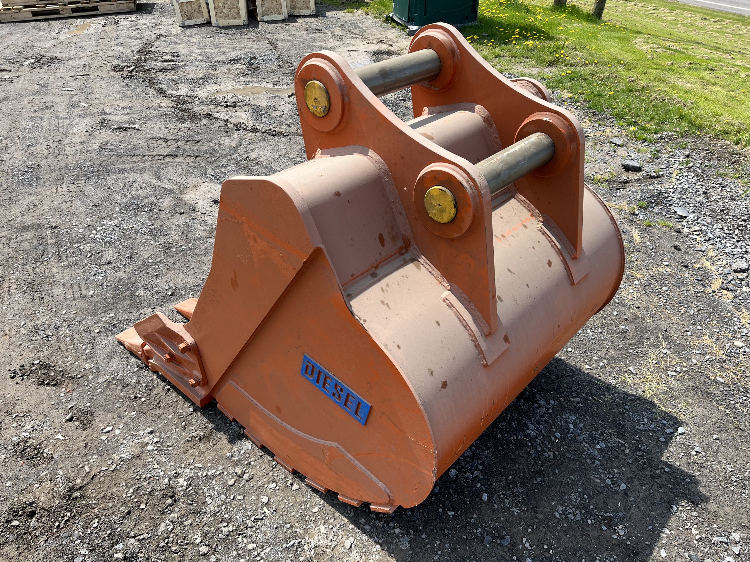 54'' HD Tooth Bucket for ZX350 Excavator with 100mm pins - Image 4
