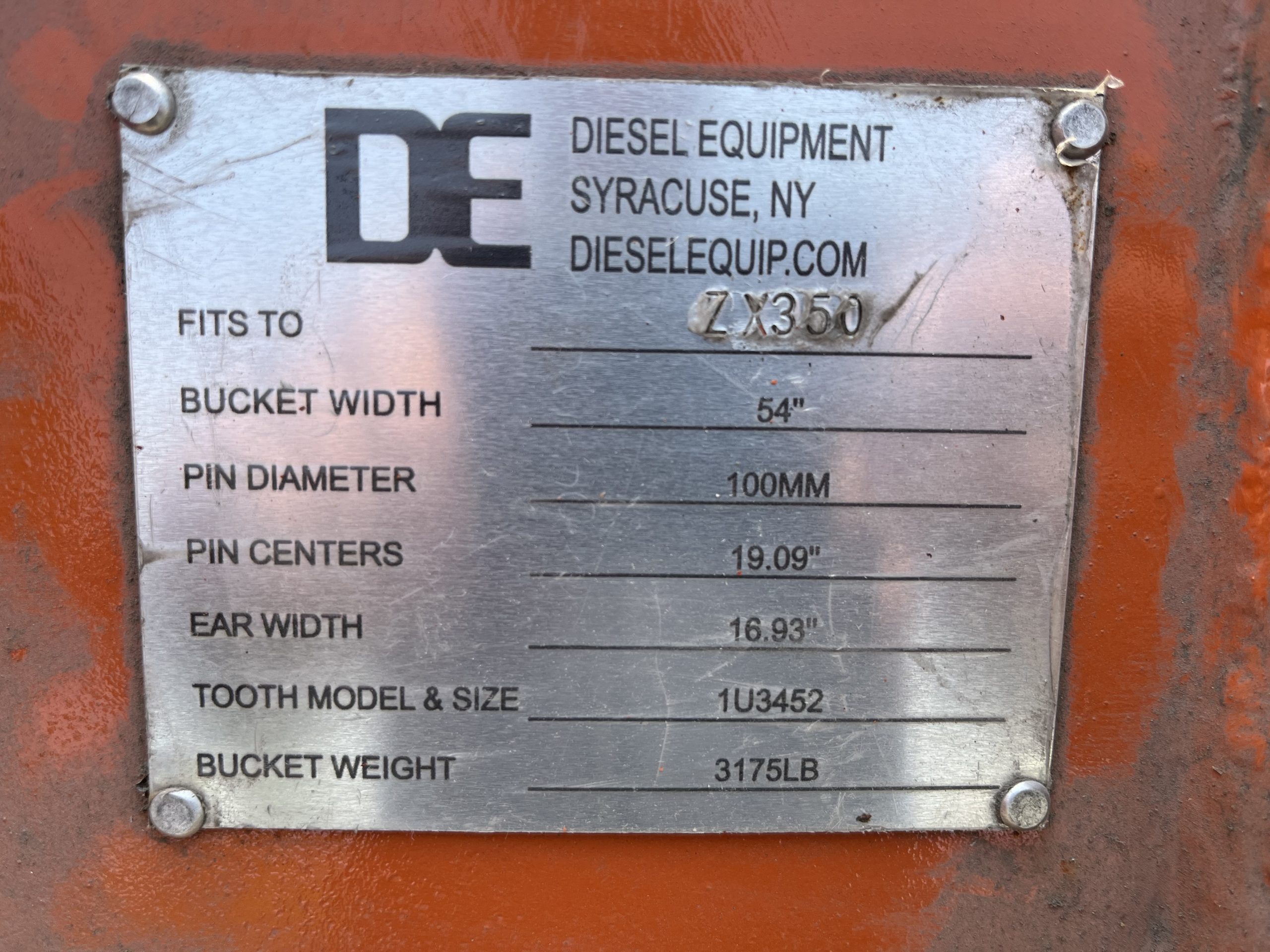 54'' HD Tooth Bucket for ZX350 Excavator with 100mm pins - Image 9
