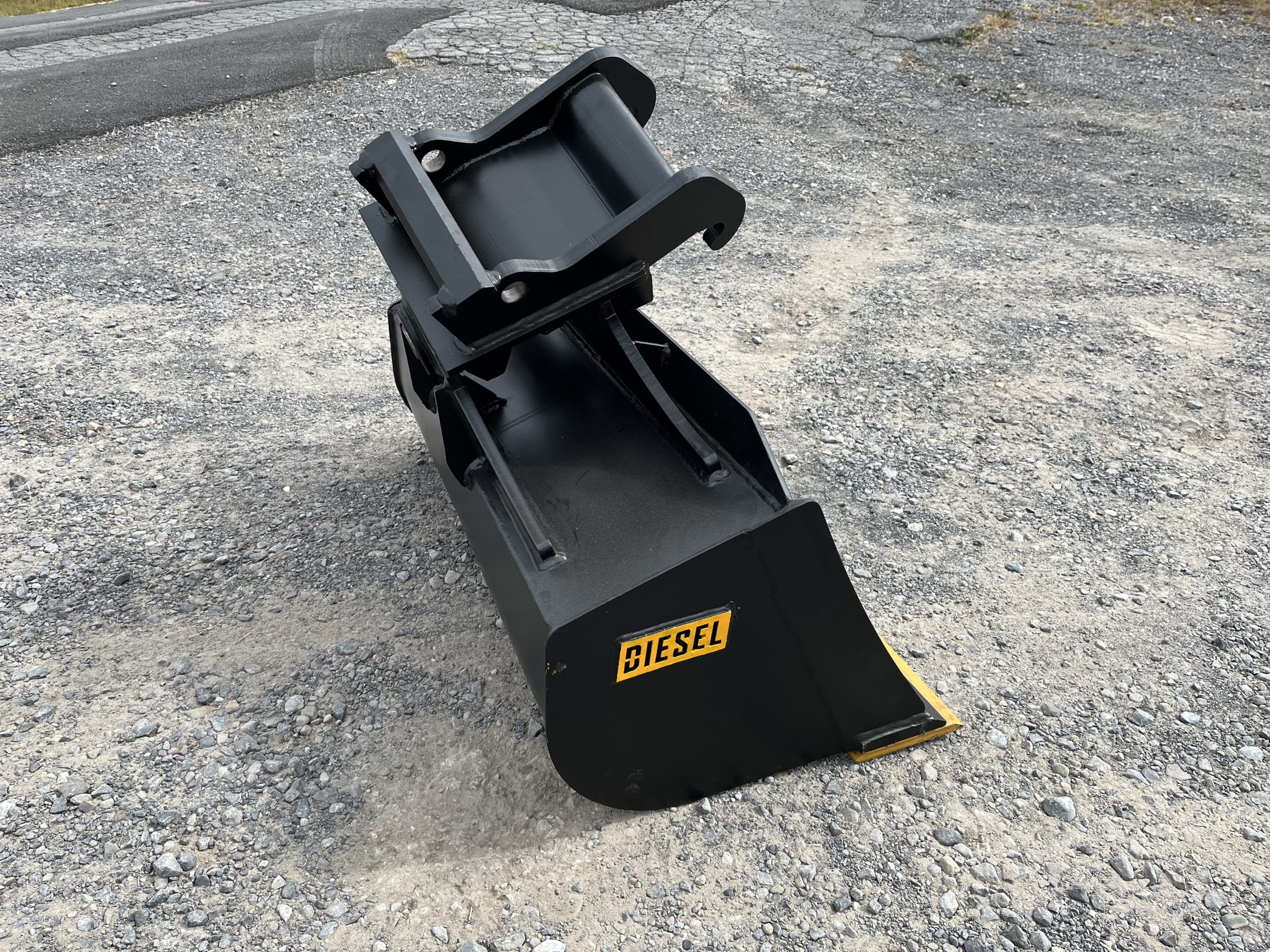 42" Tilt Ditch Bucket BOCE for Bobcat E35/MX3 - Image 4
